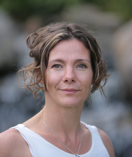 Book an Appointment with Silvia Tran for Medical Intuitive