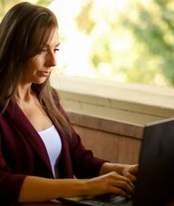 Book an Appointment with Sarah Warren for Counselling