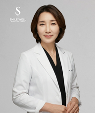 Book an Appointment with Jasmine Yang for Initial Complimentary Consultation